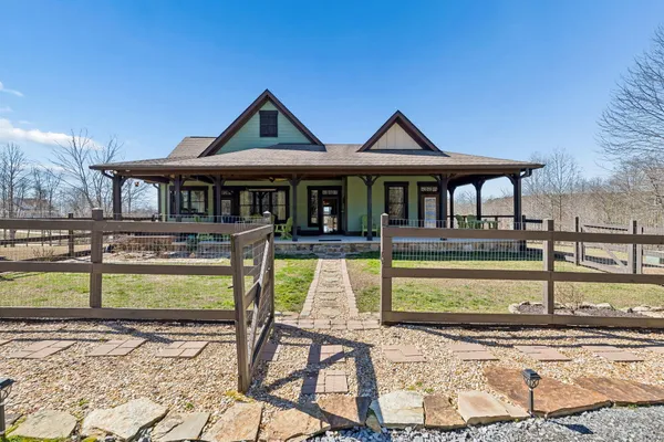 $855,000 | 925 River Bluffs Drive, Jasper, TN 37347