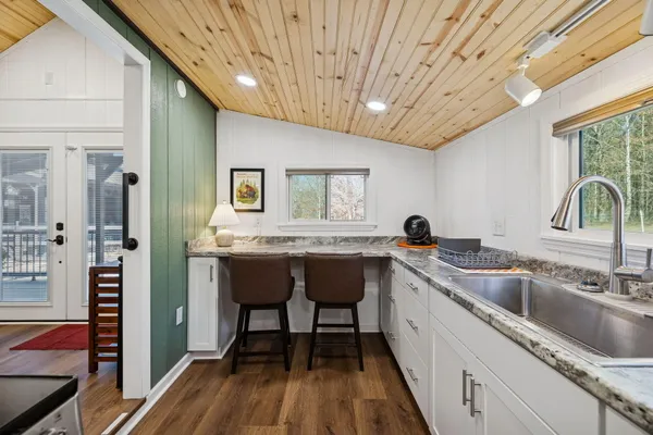 $855,000 | 925 River Bluffs Drive, Jasper, TN 37347