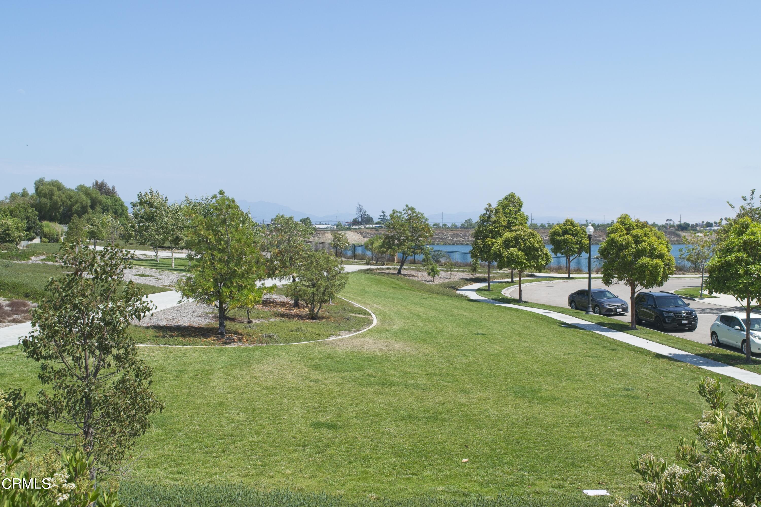 543 Xanadu Way Oxnard, CA 93036 - Photo 7 of 19 a view of a garden with houses