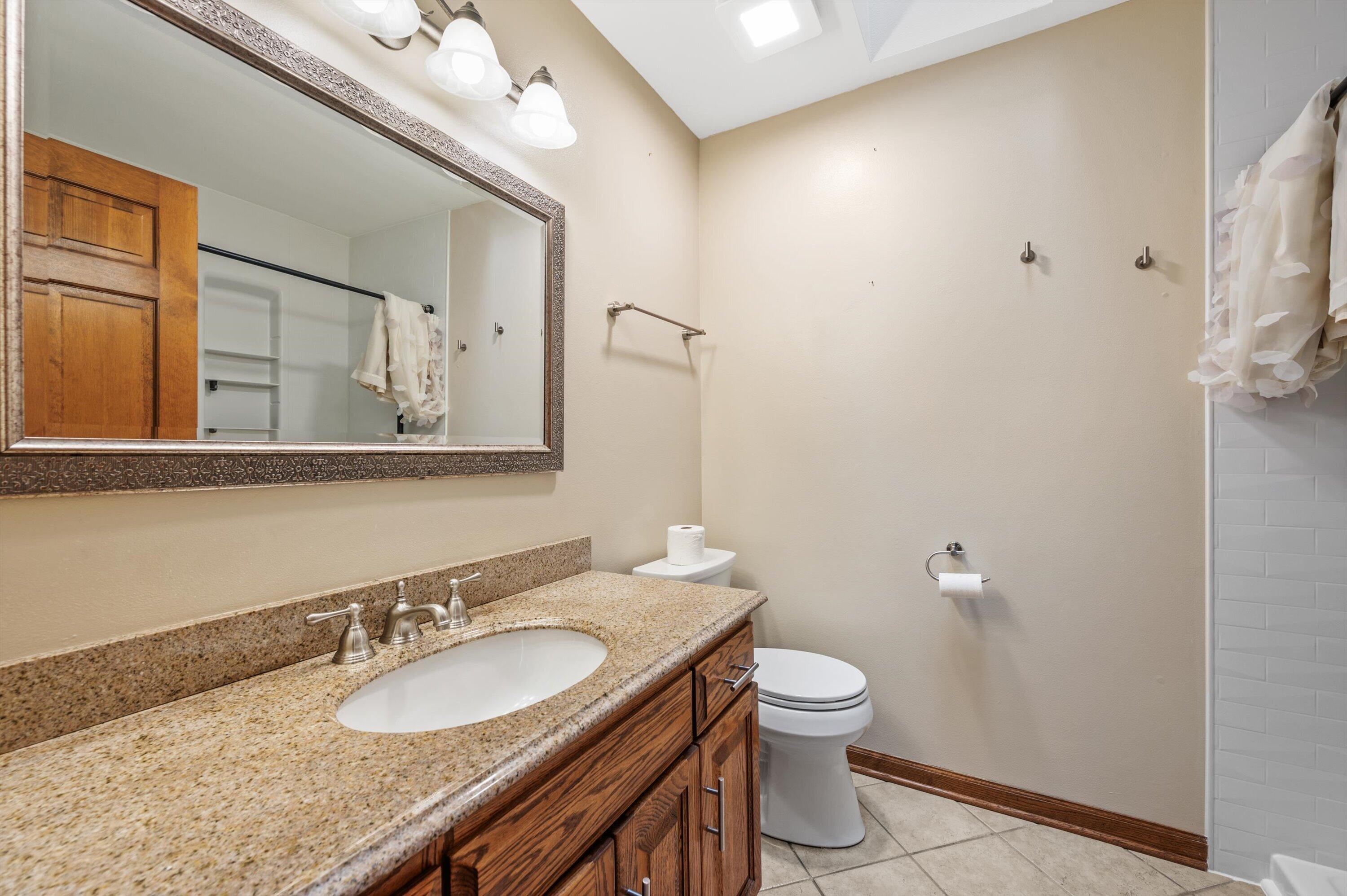 2803 Ridgeline Circle Waukesha, WI 53188 - Photo 13 of 38 Main Floor Bath