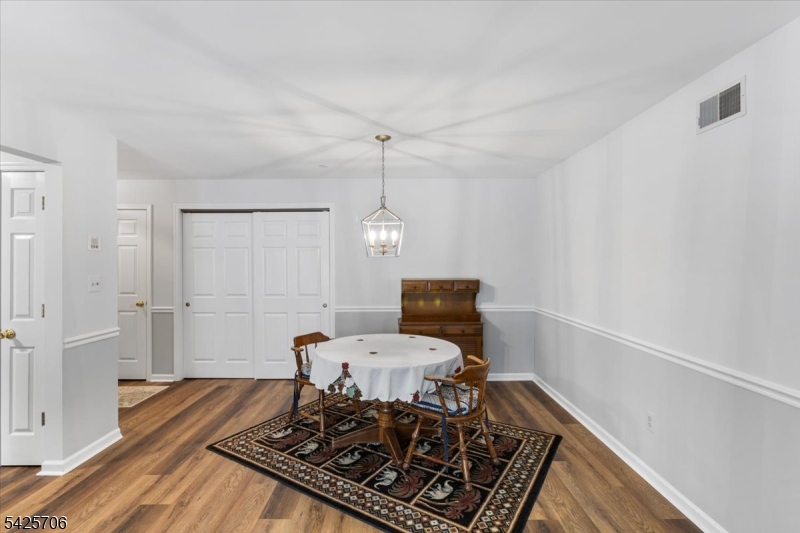 75 Crestview Lane Mount Arlington, NJ 07856 - Photo 11 of 27