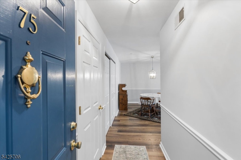 75 Crestview Lane Mount Arlington, NJ 07856 - Photo 8 of 27