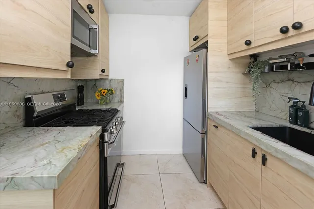 $729,000 | 1516 Mayo Street, Hollywood, FL 33020