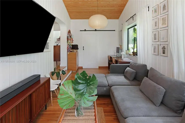 $729,000 | 1516 Mayo Street, Hollywood, FL 33020