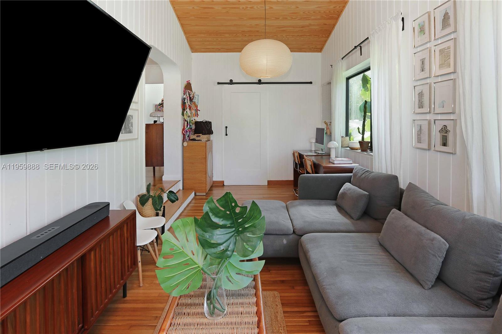 1516 Mayo Street Hollywood, FL 33020 - Photo 4 of 42