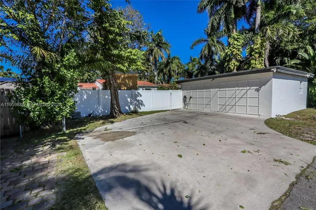 $729,000 | 1516 Mayo Street, Hollywood, FL 33020