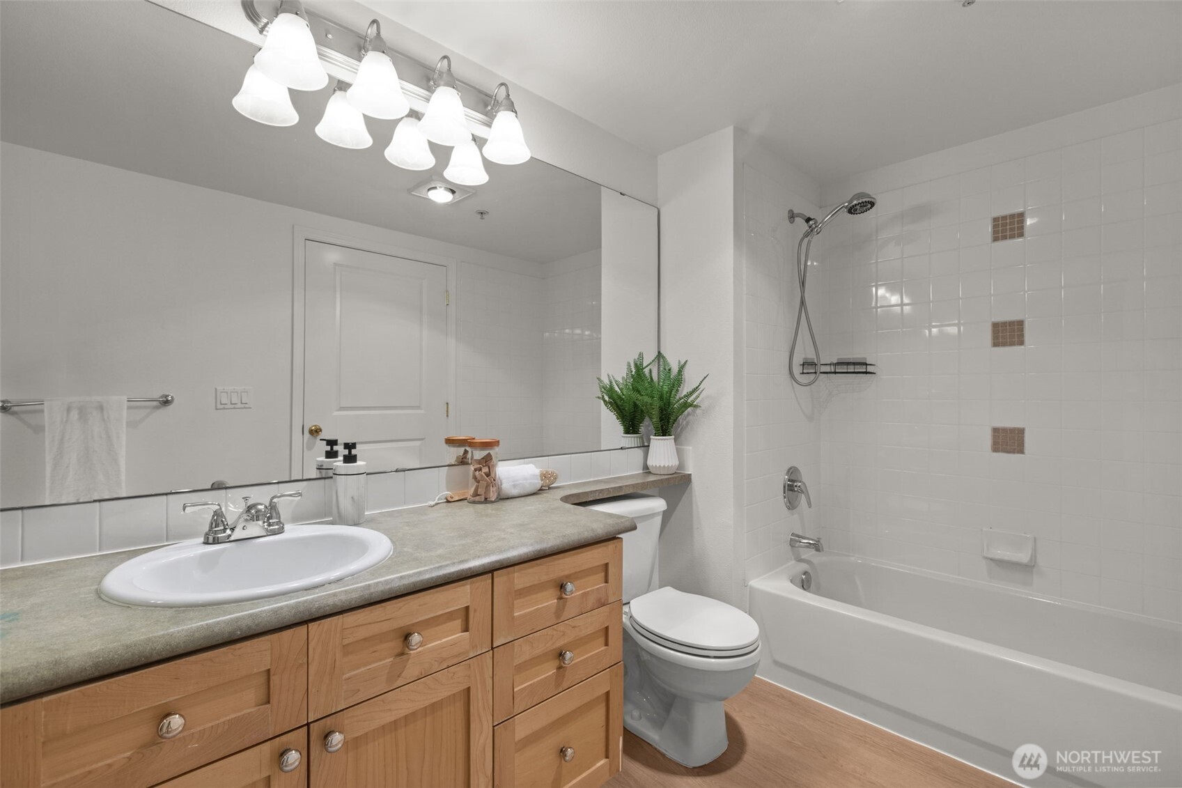 1525 Northwest 57th Street, Unit 303 Seattle, WA 98107 - Photo 12 of 40