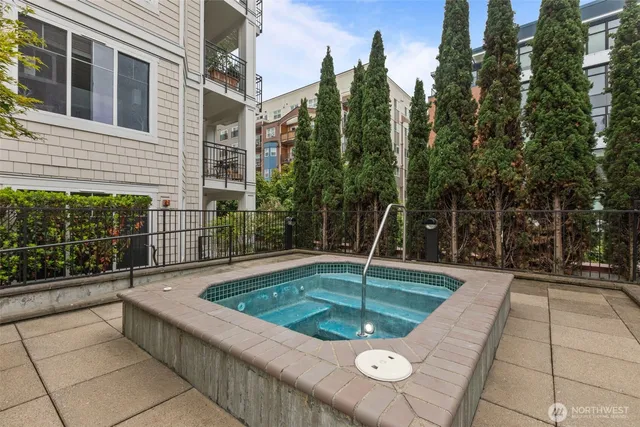 $438,000 | 1525 Northwest 57th Street, Unit 303, Seattle, WA 98107