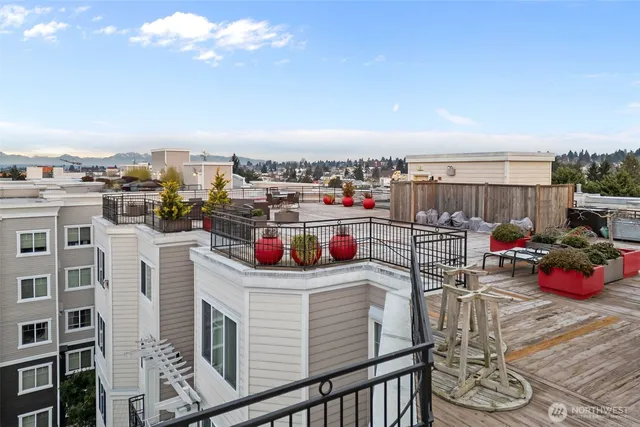 $438,000 | 1525 Northwest 57th Street, Unit 303, Seattle, WA 98107