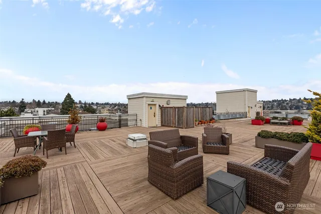 $438,000 | 1525 Northwest 57th Street, Unit 303, Seattle, WA 98107