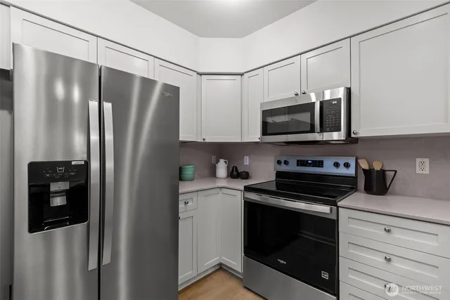 $438,000 | 1525 Northwest 57th Street, Unit 303, Seattle, WA 98107