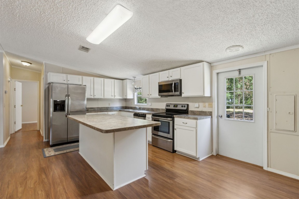 85323 Rose Marie Road Yulee, FL 32097 - Photo 3 of 42 fully equipped kitchen with newer appliances