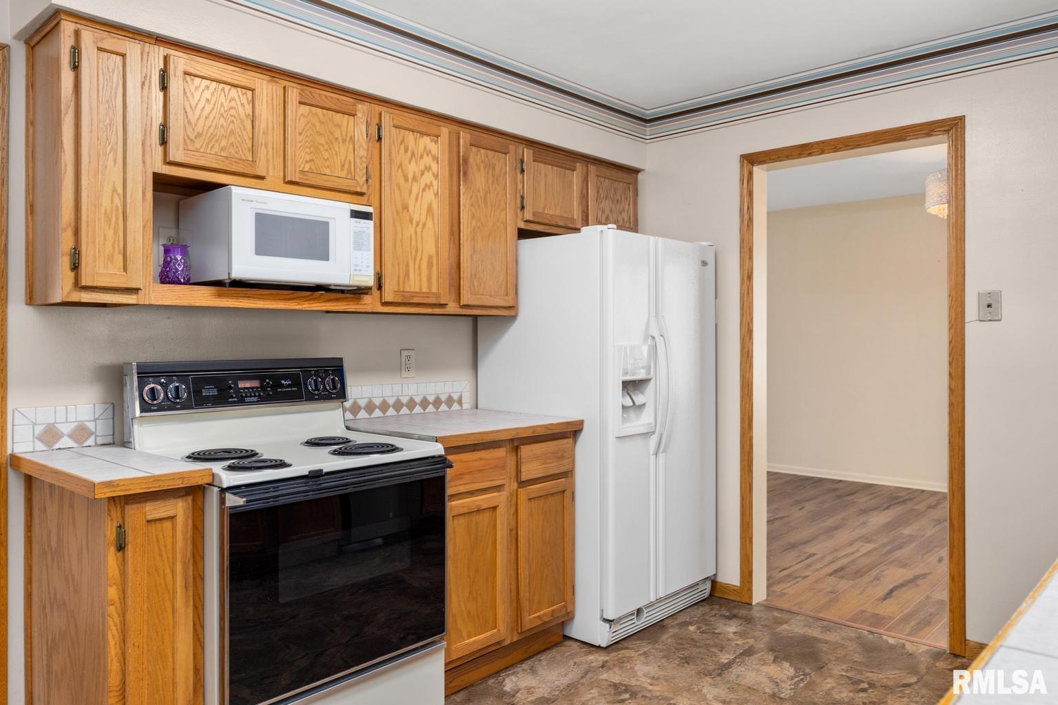 4111 North Brookmont Road Peoria, IL 61614 - Photo 15 of 37