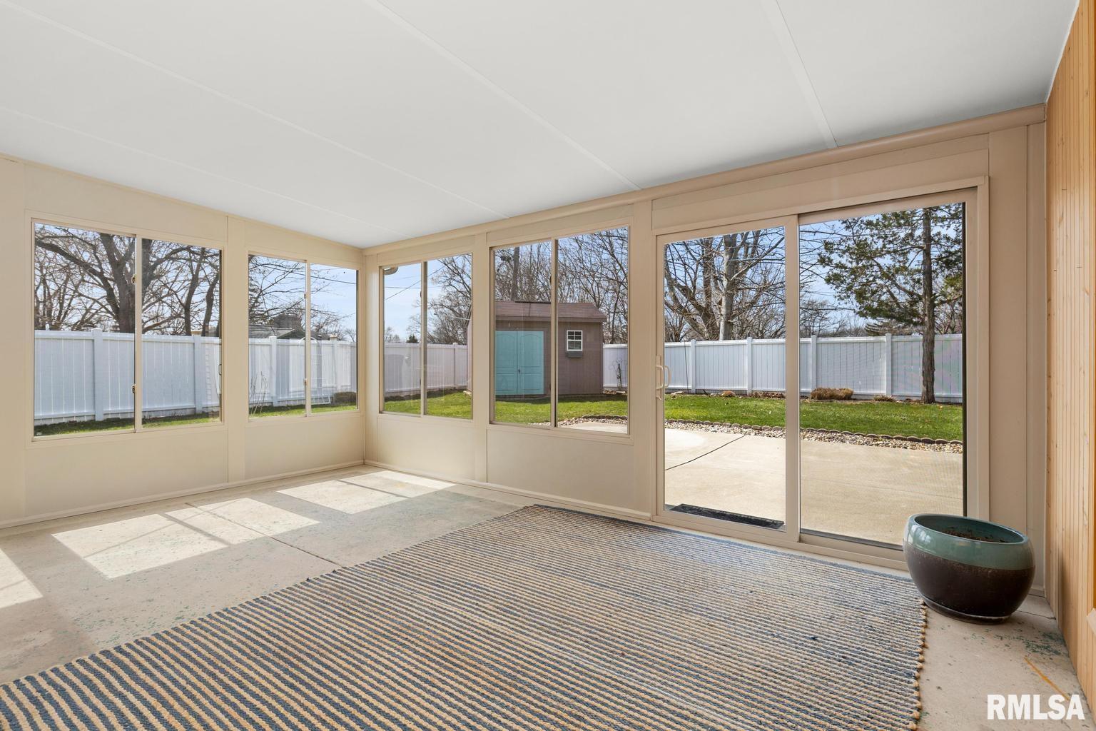 4111 North Brookmont Road Peoria, IL 61614 - Photo 22 of 37