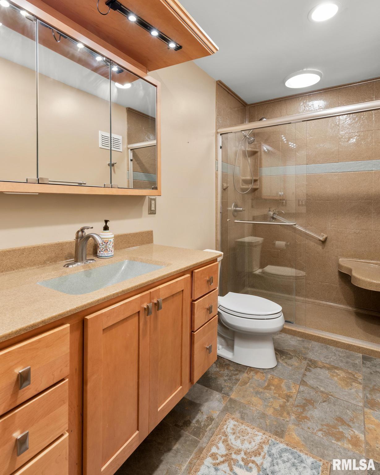 4111 North Brookmont Road Peoria, IL 61614 - Photo 26 of 37