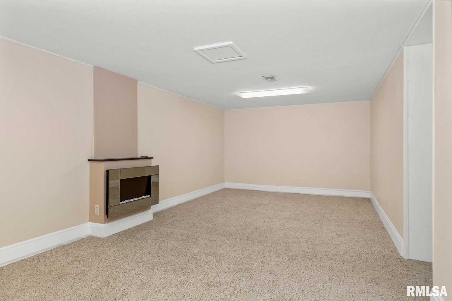 4111 North Brookmont Road Peoria, IL 61614 - Photo 28 of 37