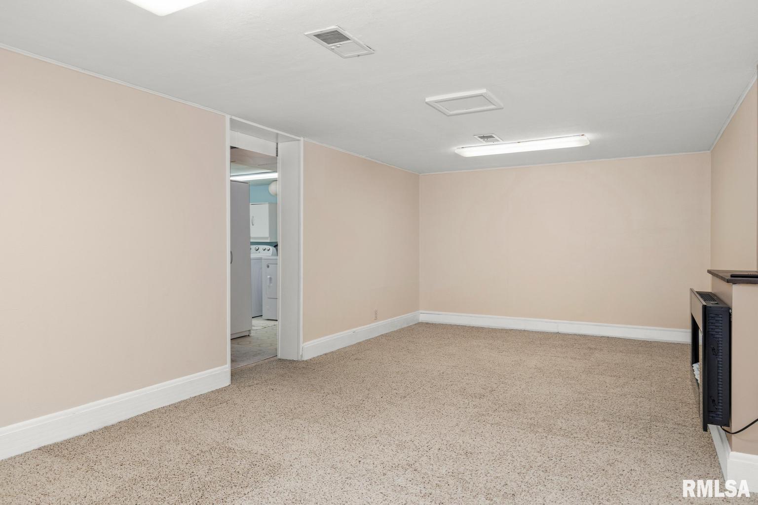 4111 North Brookmont Road Peoria, IL 61614 - Photo 29 of 37