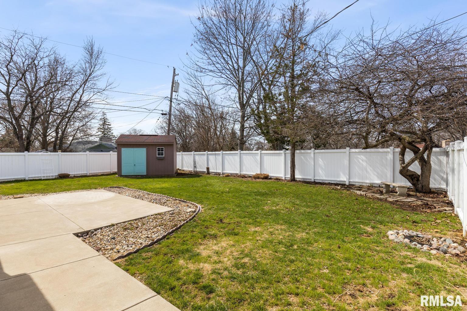 4111 North Brookmont Road Peoria, IL 61614 - Photo 35 of 37