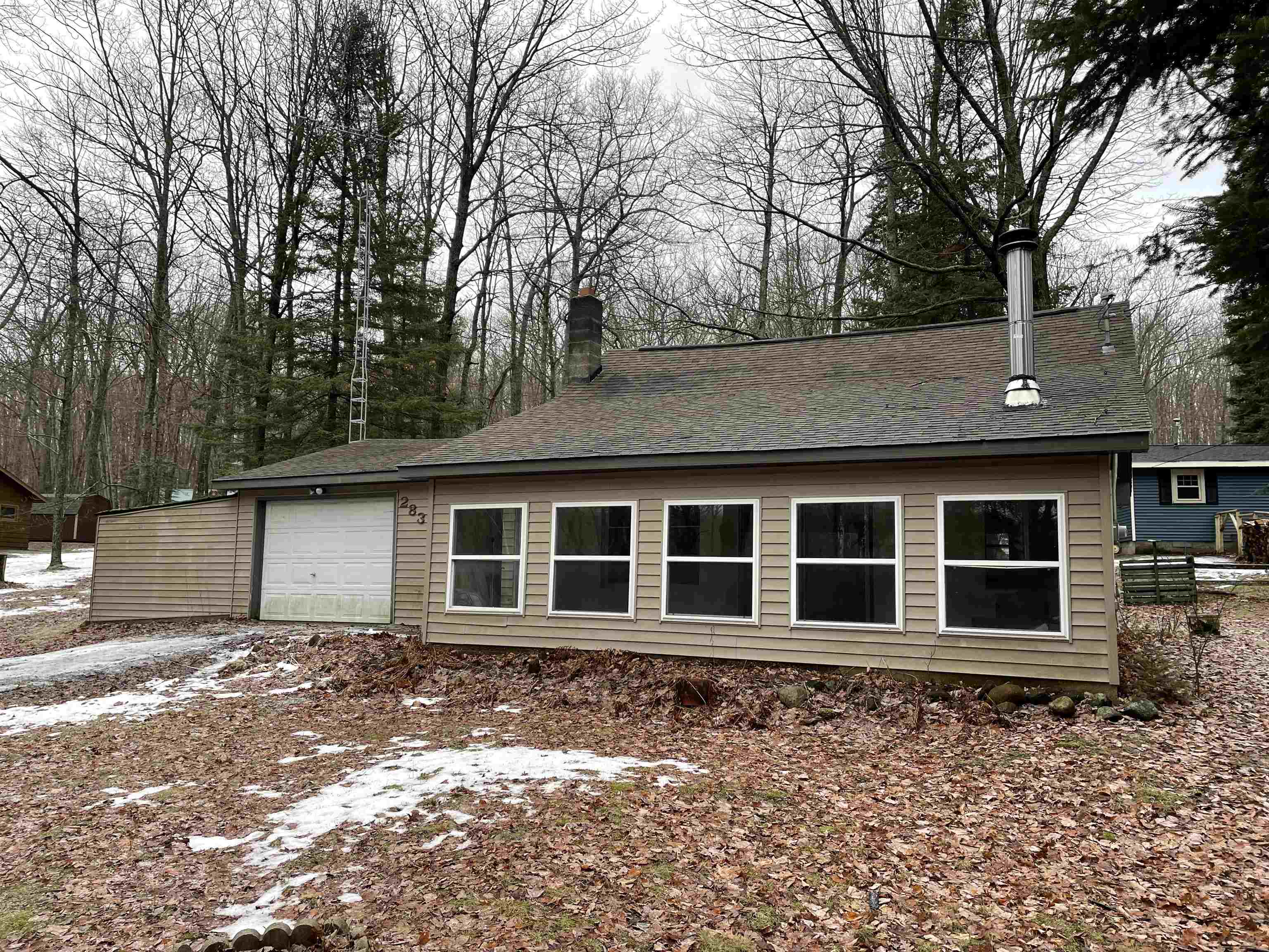 283 Dyer Road Rose City, MI 48654 - Photo 2 of 12 1907877-1.JPG