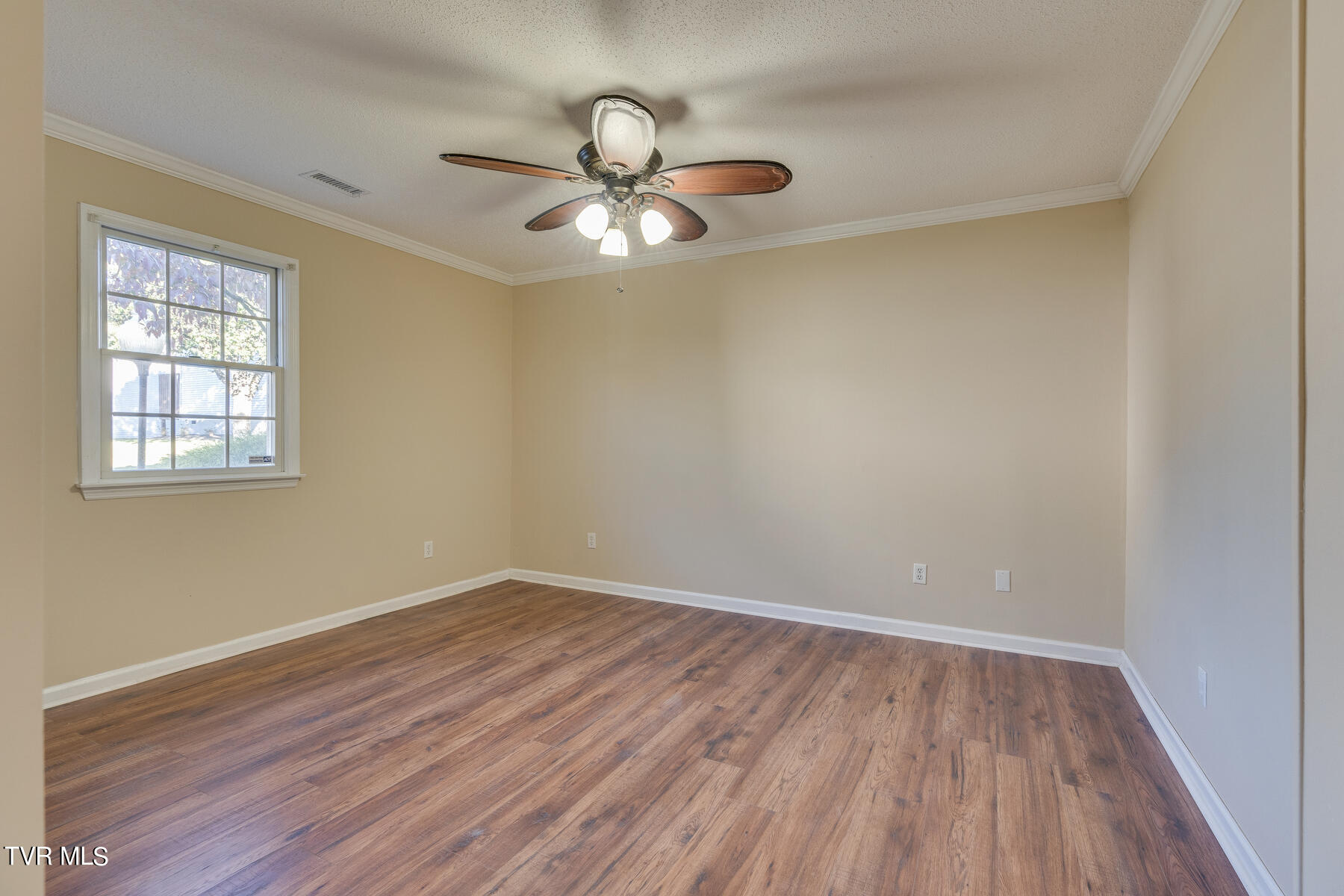 2700 Indian Ridge Road, Unit 6 Johnson City, TN 37604 - Photo 11 of 17 013