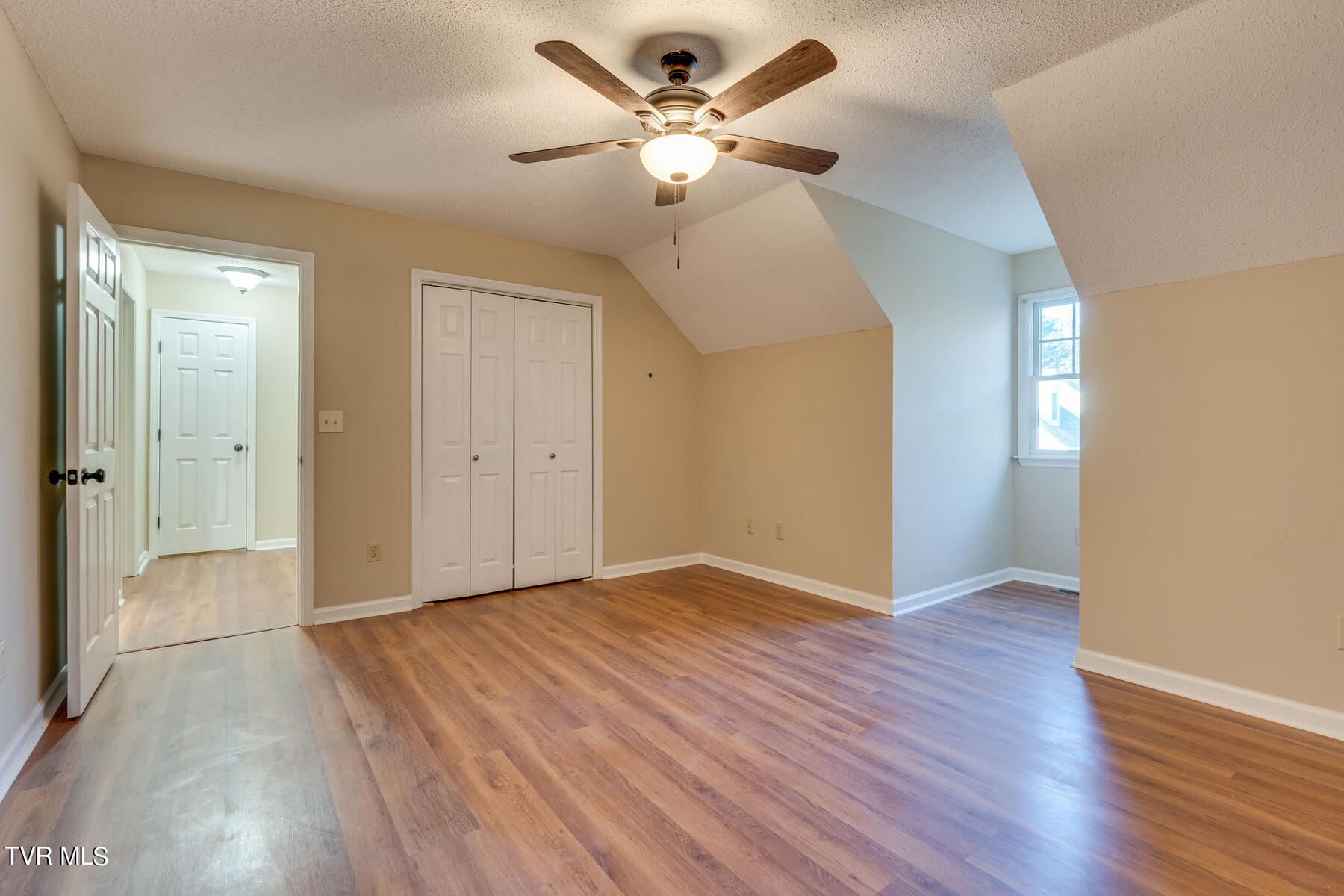 2700 Indian Ridge Road, Unit 6 Johnson City, TN 37604 - Photo 13 of 17 017