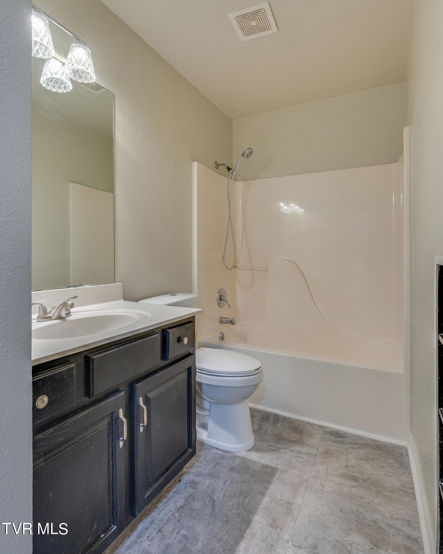 2700 Indian Ridge Road, Unit 6 Johnson City, TN 37604 - Photo 14 of 17 019
