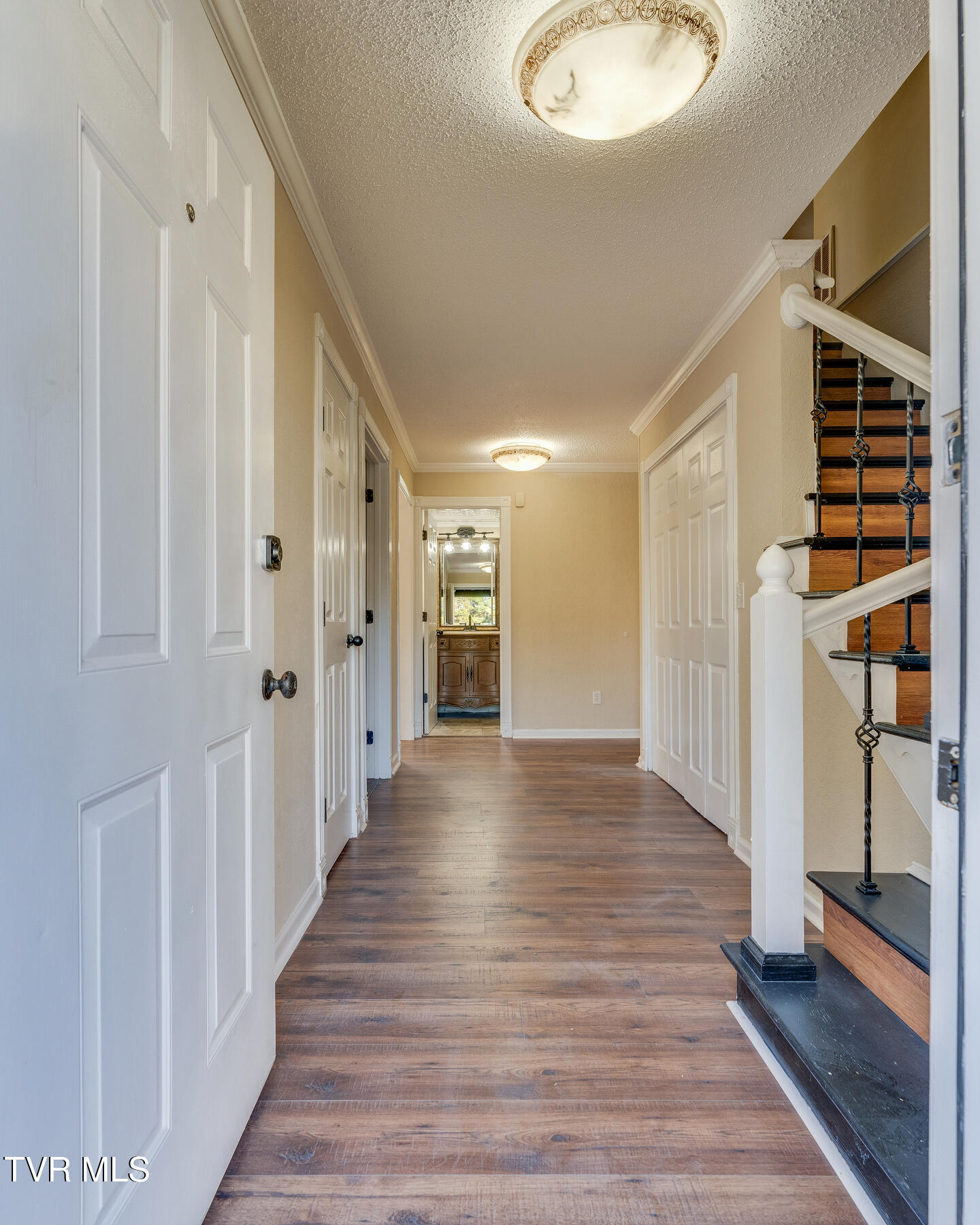 2700 Indian Ridge Road, Unit 6 Johnson City, TN 37604 - Photo 3 of 17 004