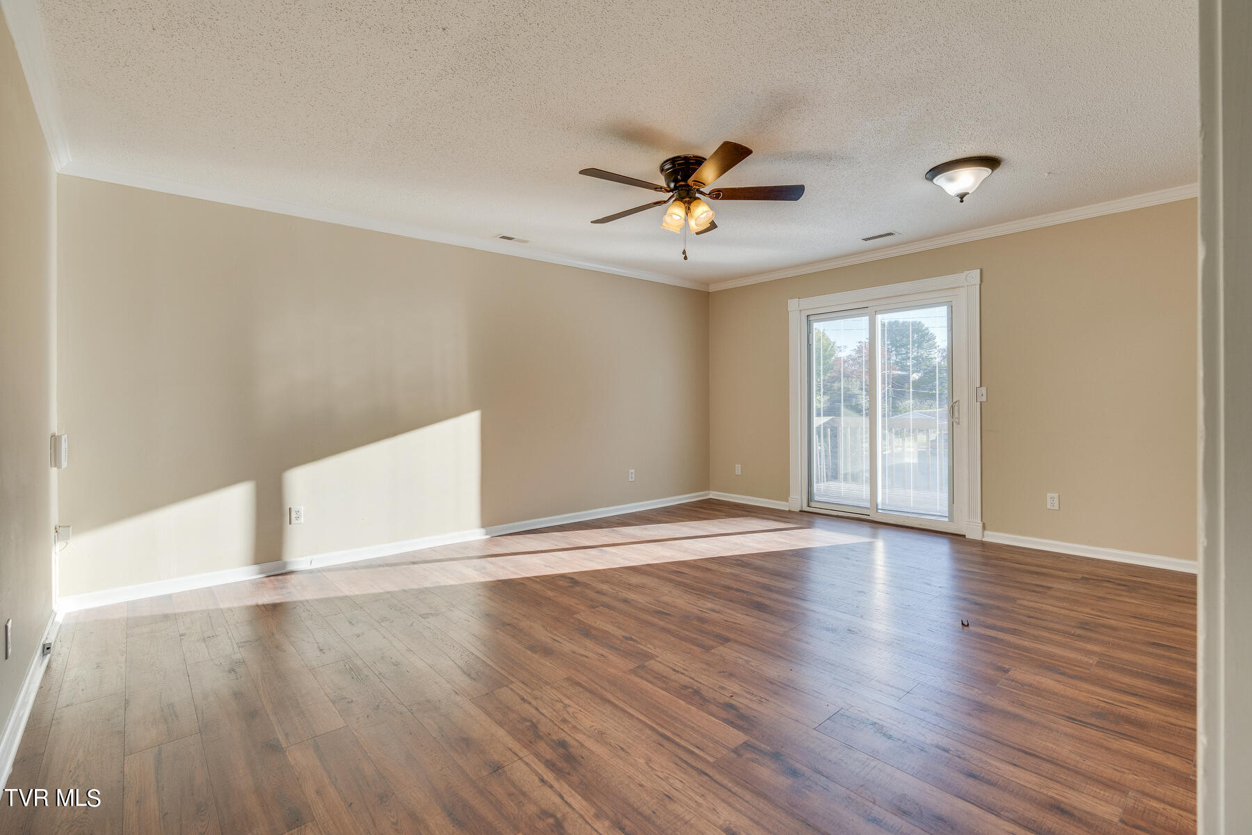 2700 Indian Ridge Road, Unit 6 Johnson City, TN 37604 - Photo 5 of 17 006