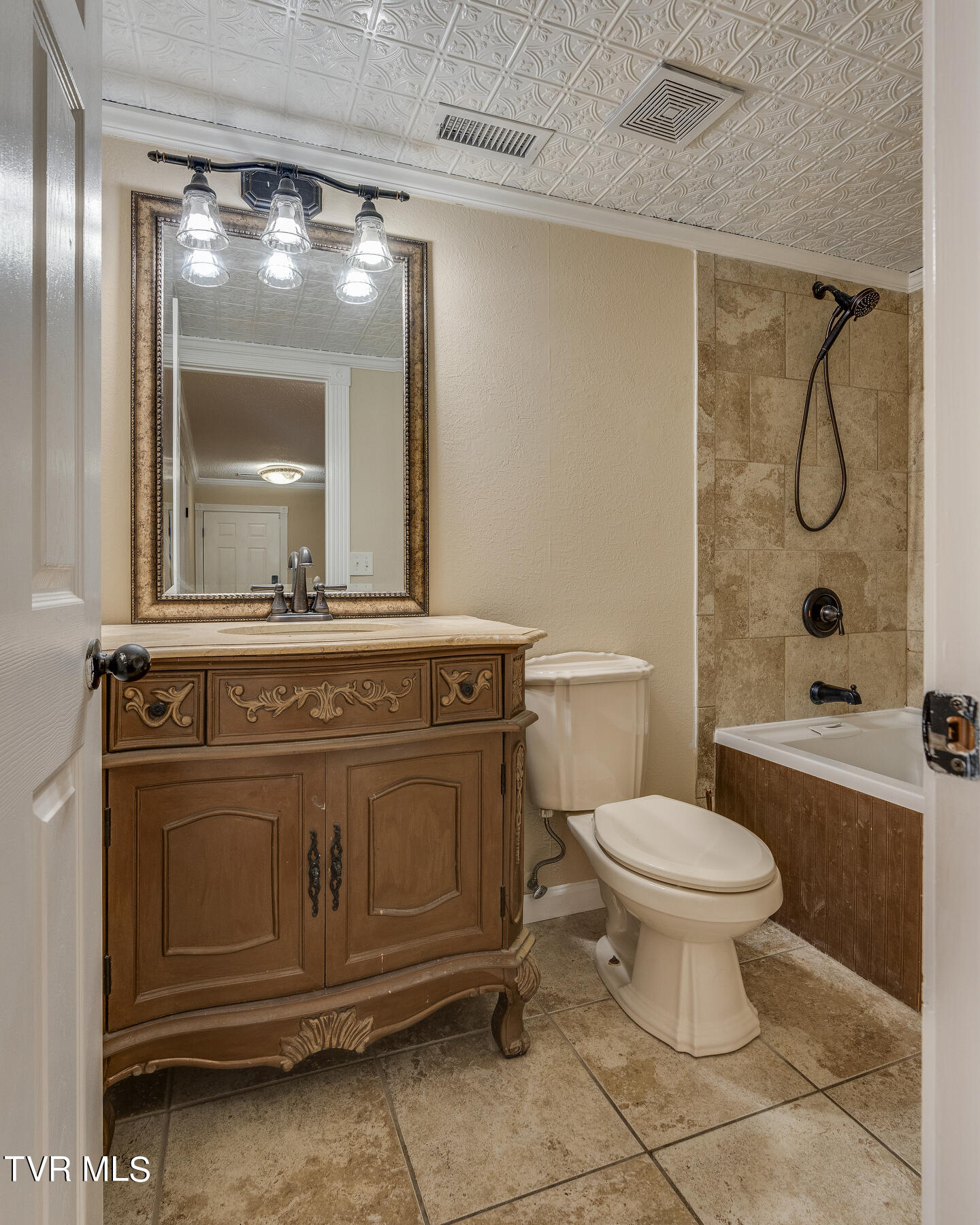 2700 Indian Ridge Road, Unit 6 Johnson City, TN 37604 - Photo 9 of 17 012