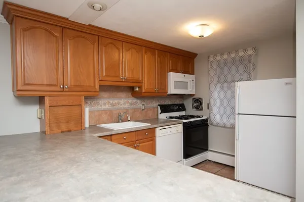 $2,000 | 315 Neponset Street, Unit 61, Norwood, MA 02062