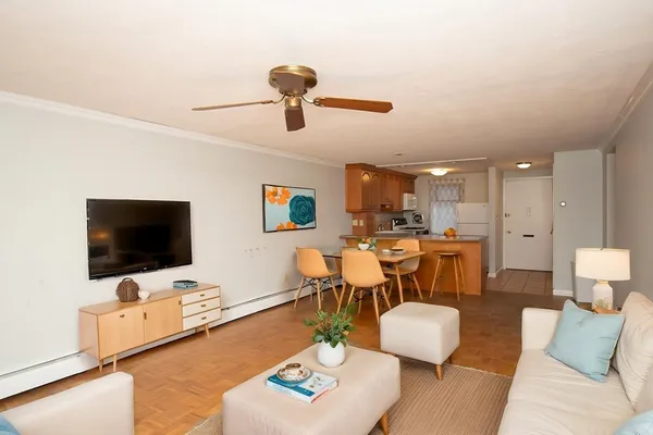 $2,000 | 315 Neponset Street, Unit 61, Norwood, MA 02062