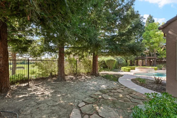 $995,000 | 19 Zeller Place, Sacramento, CA 95835