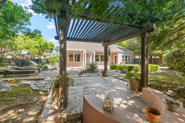 $995,000 | 19 Zeller Place, Sacramento, CA 95835