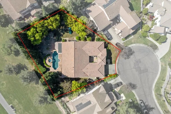 $995,000 | 19 Zeller Place, Sacramento, CA 95835