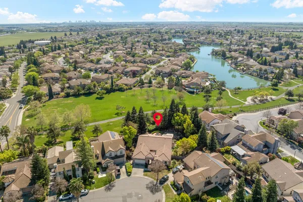 $995,000 | 19 Zeller Place, Sacramento, CA 95835