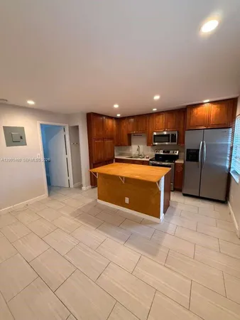 $1,500 | 5150 Northeast 6th Avenue, Unit 104, Oakland Park, FL 33334
