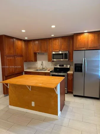 $1,500 | 5150 Northeast 6th Avenue, Unit 104, Oakland Park, FL 33334