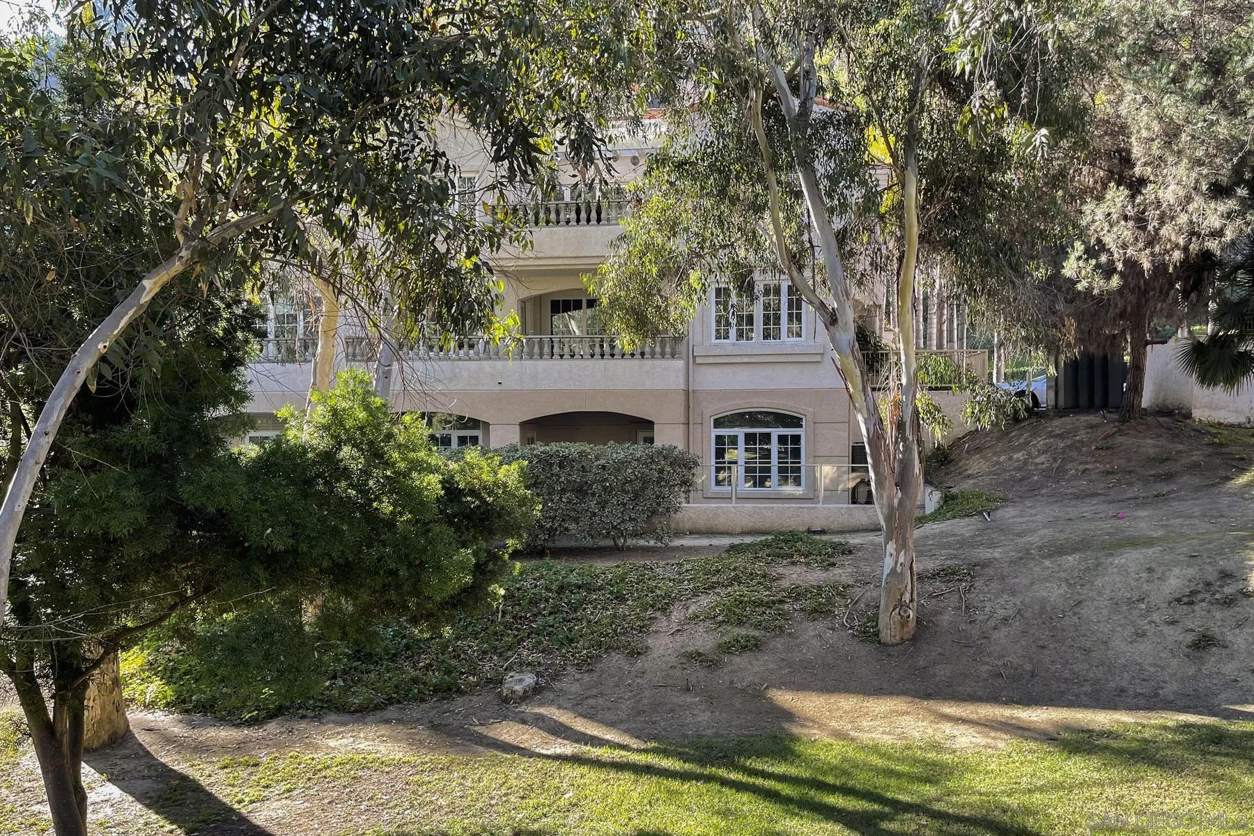 2872 Torrey Pines Road La Jolla, CA 92037 - Photo 32 of 34 a front view of a house with garden