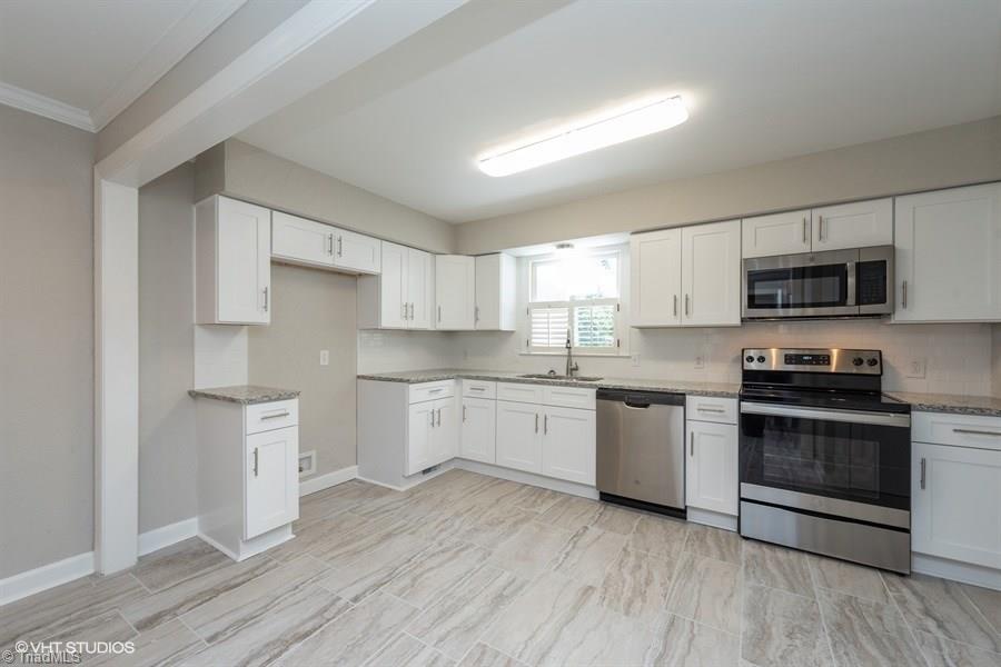 1610 Heathcliff Road High Point, NC 27262 - Photo 8 of 25 Gallery Image 8