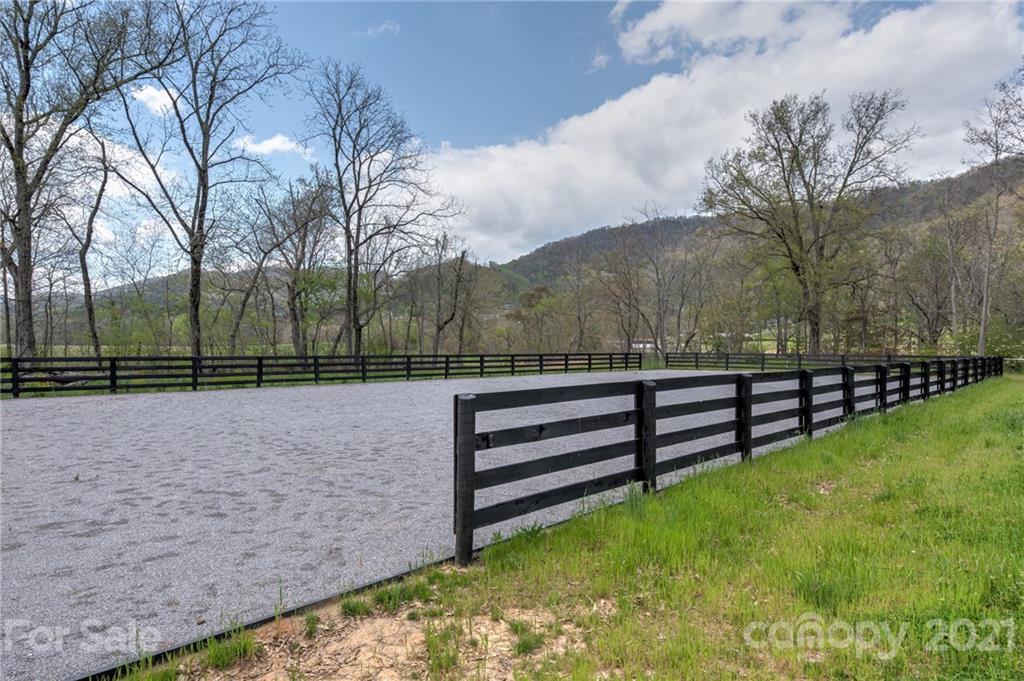 208 Wells Road Canton, NC 28716 - Photo 6 of 35 a view of outdoor space