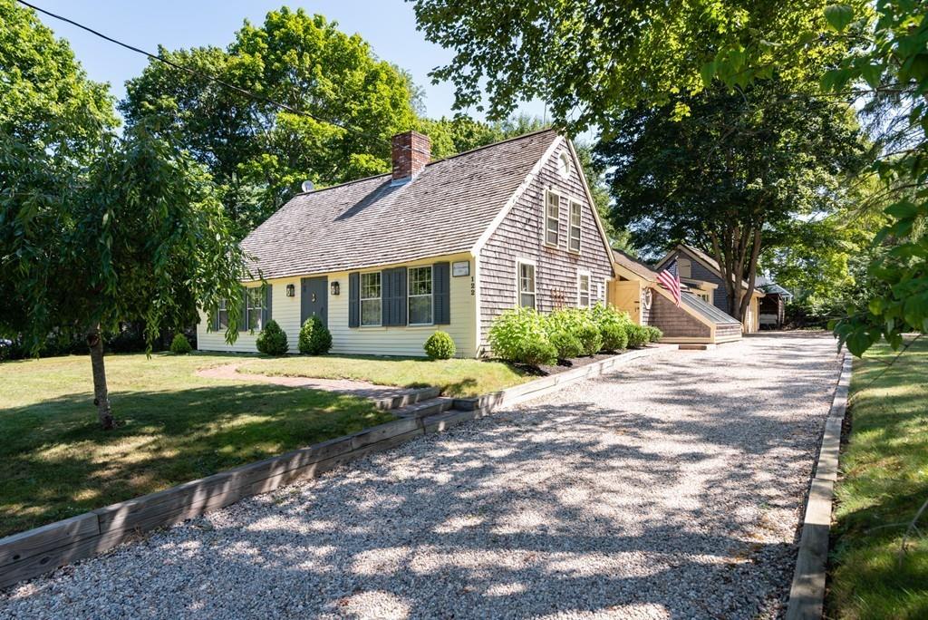 122 Spring Street Hanover, MA 02339 - Photo 3 of 27 Gallery Image 3