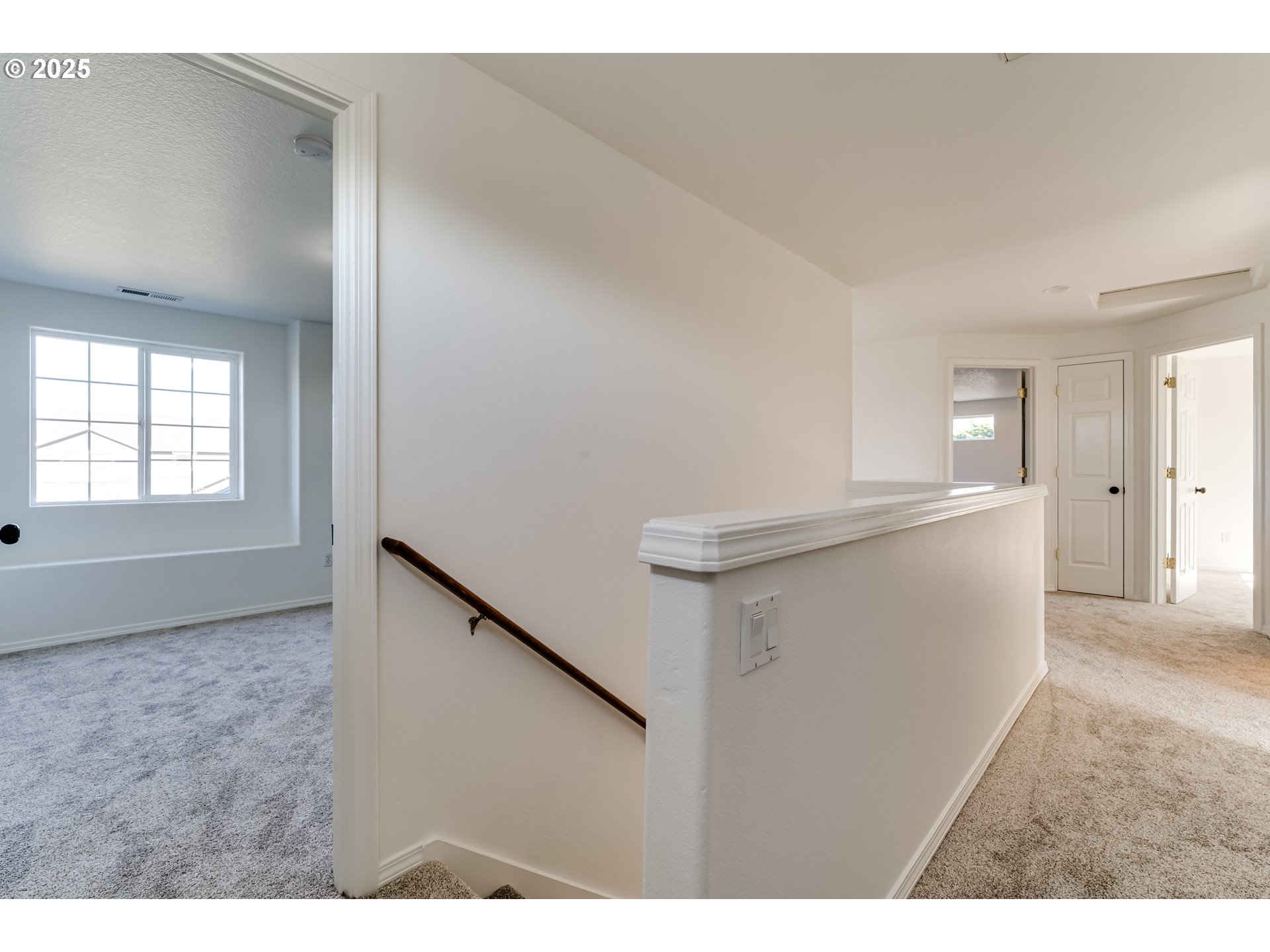1255 Brower Avenue Eugene, OR 97402 - Photo 14 of 39 a view of an empty room with a window