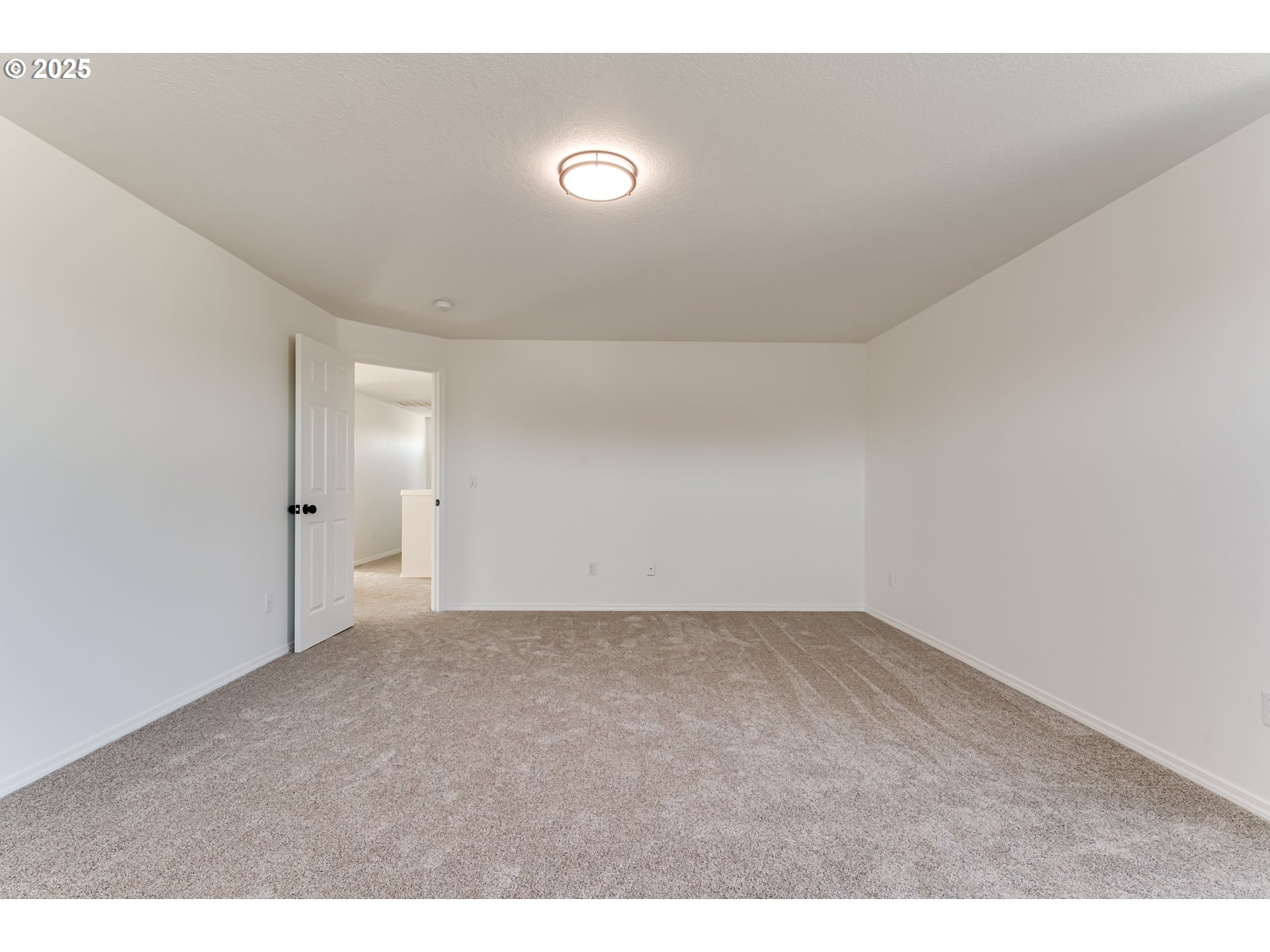 1255 Brower Avenue Eugene, OR 97402 - Photo 24 of 39 a view of an empty room