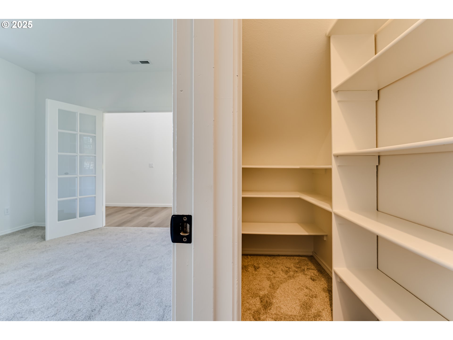 1255 Brower Avenue Eugene, OR 97402 - Photo 6 of 39 a view of an empty room