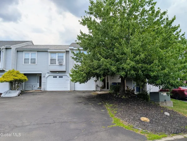 $285,000 | 9 Chadwyck Square, Cohoes, NY 12047