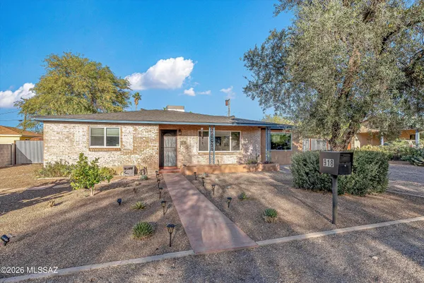 $399,000 | 918 North Montezuma Avenue, Tucson, AZ 85711