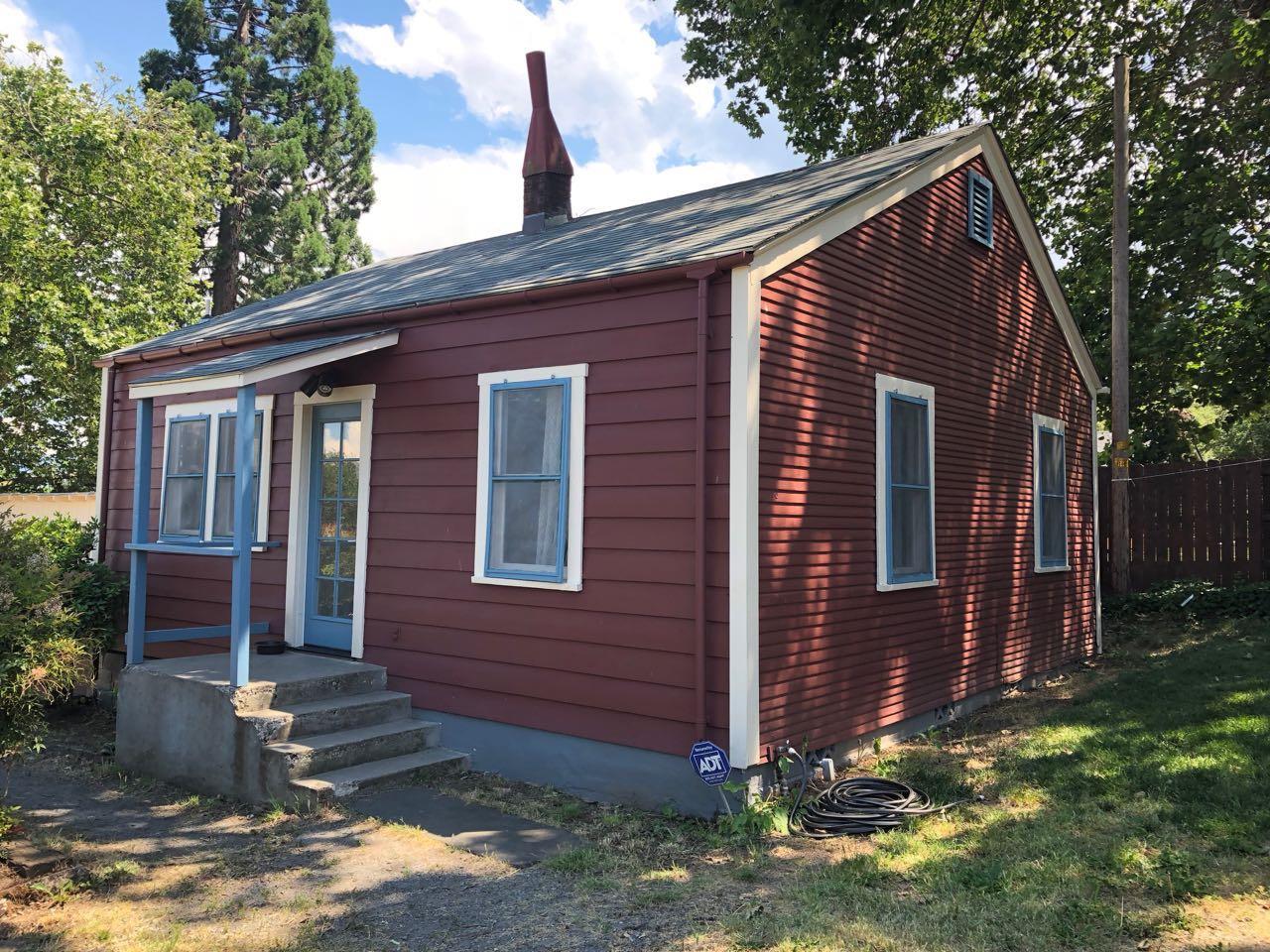 3006 Old Stage Road Central Point, OR 97502 - Photo 1 of 14 Primary Photo