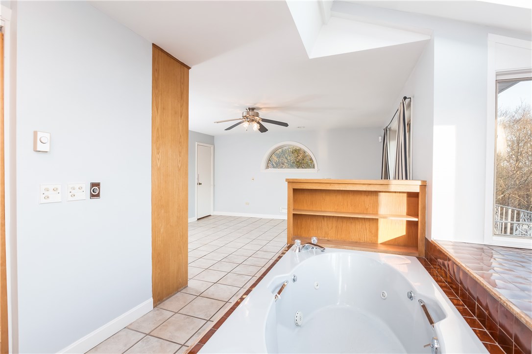 325 Post Road Westerly, RI 02891 - Photo 15 of 40