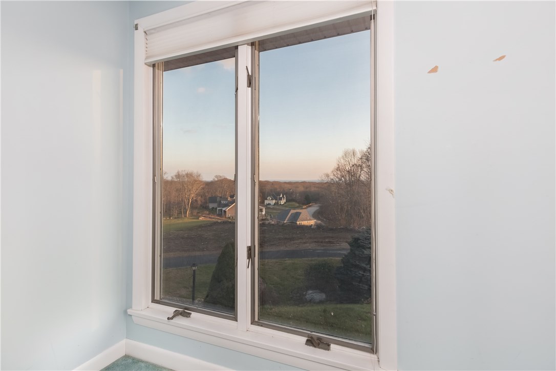 325 Post Road Westerly, RI 02891 - Photo 23 of 40