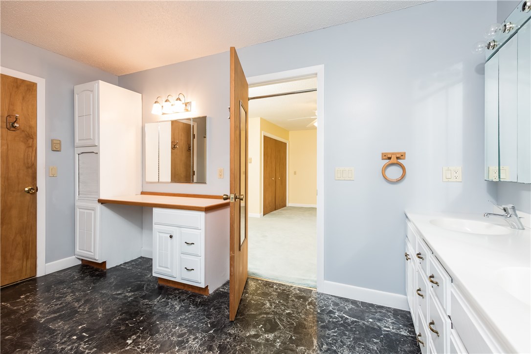 325 Post Road Westerly, RI 02891 - Photo 26 of 40